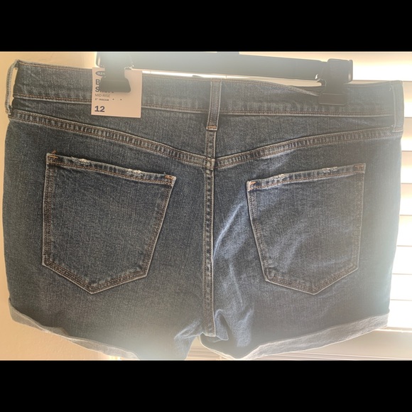 Shorts - Picture 5 of 6